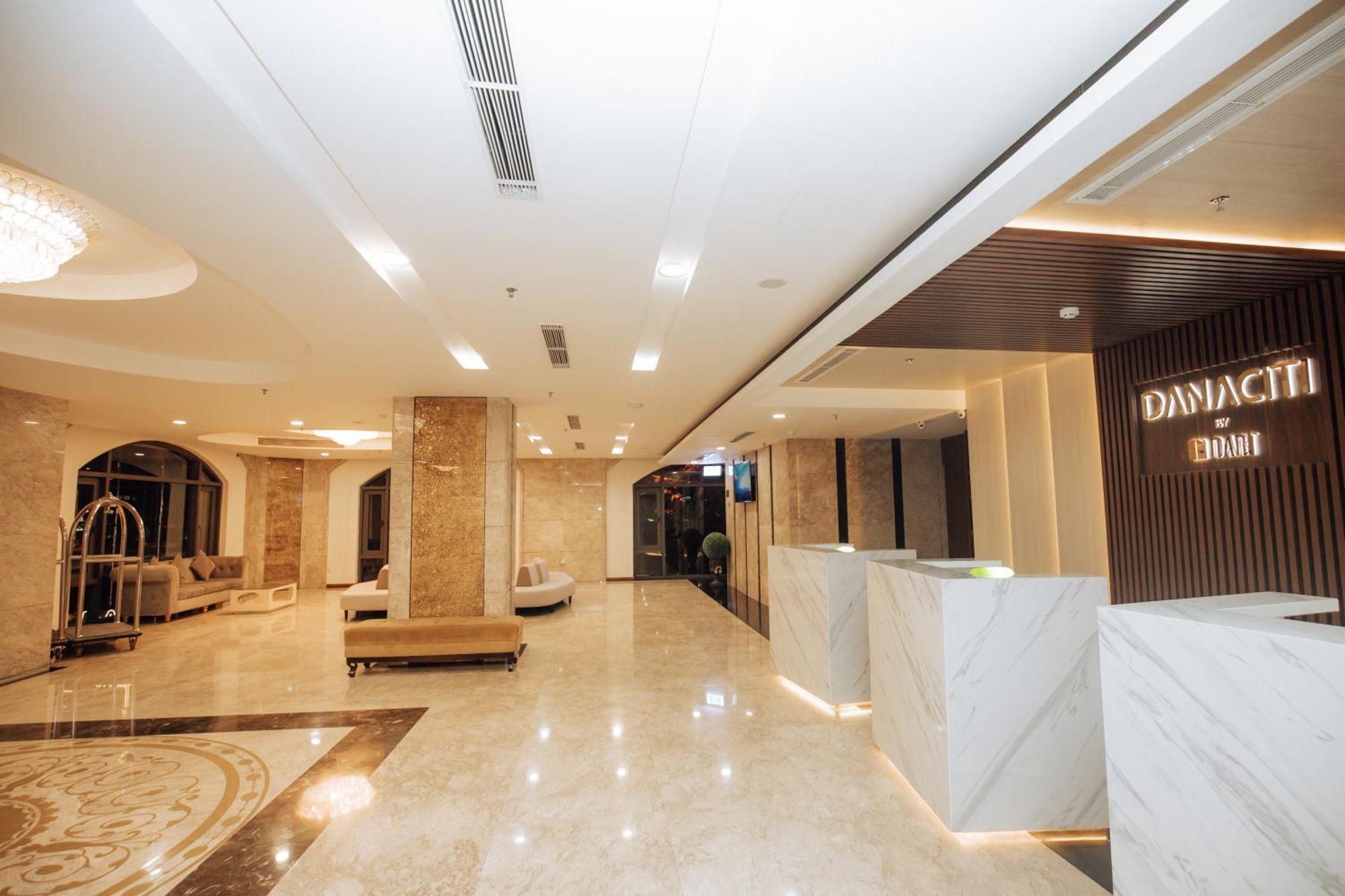Danaciti Hotel Дананг Екстериор снимка