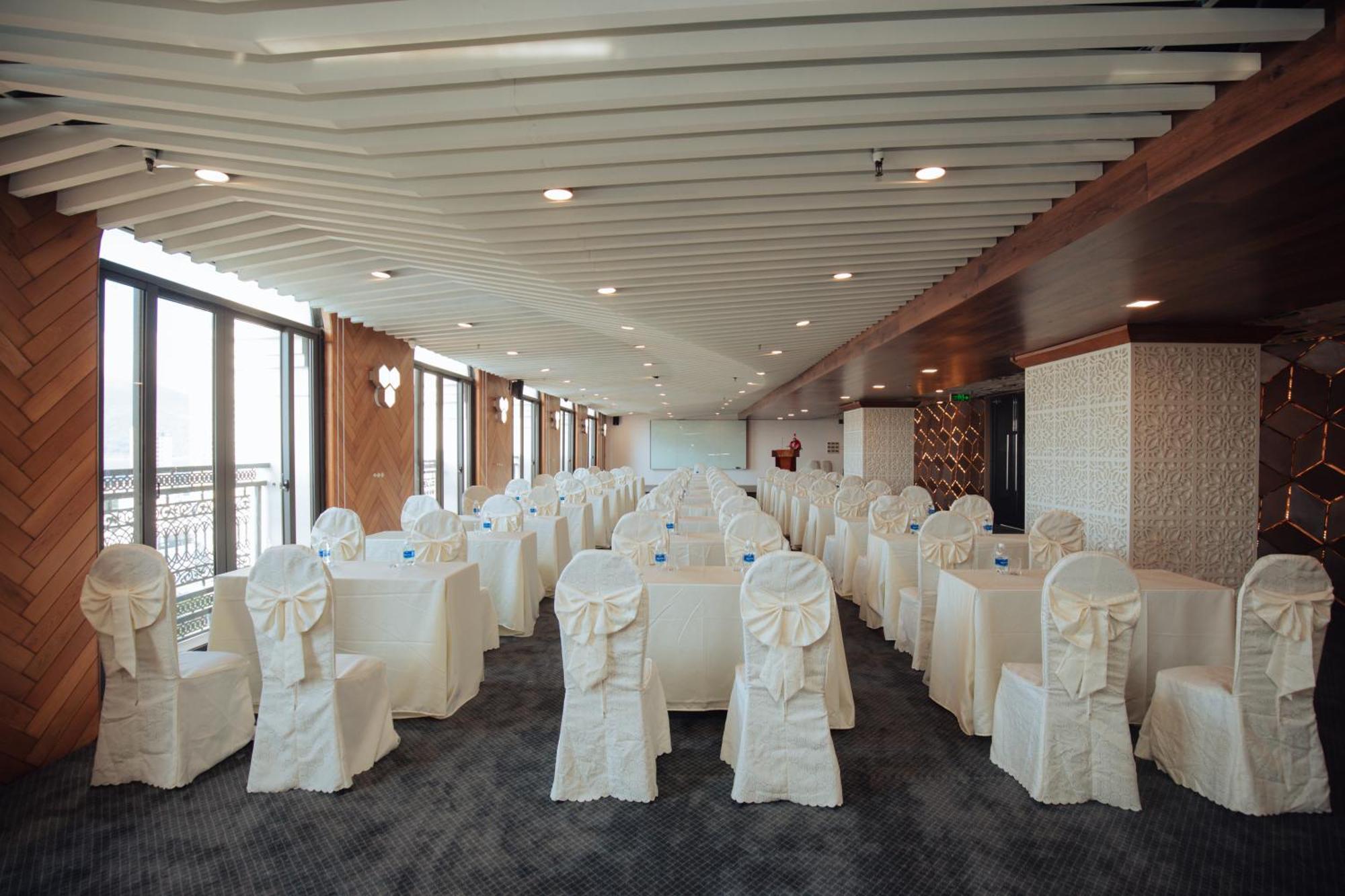 Danaciti Hotel Дананг Екстериор снимка