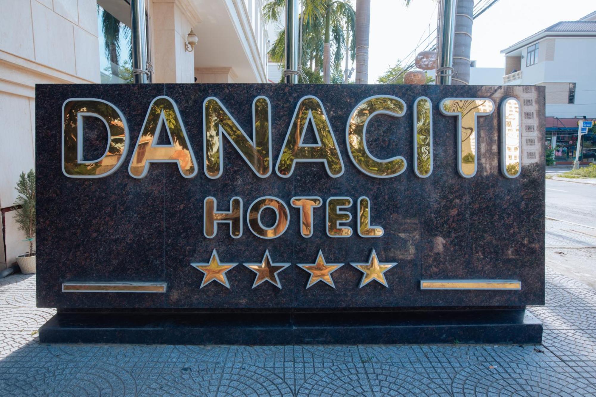 Danaciti Hotel Дананг Екстериор снимка