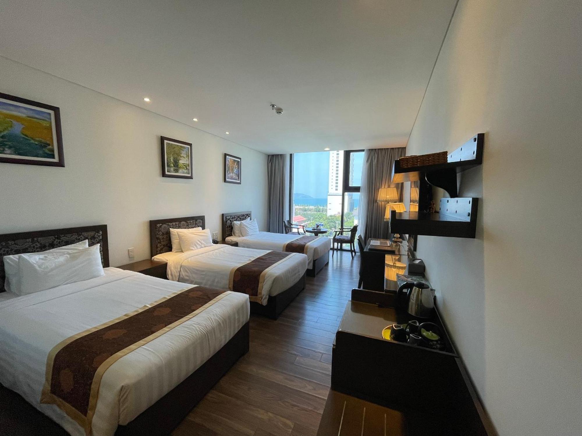 Danaciti Hotel Дананг Екстериор снимка
