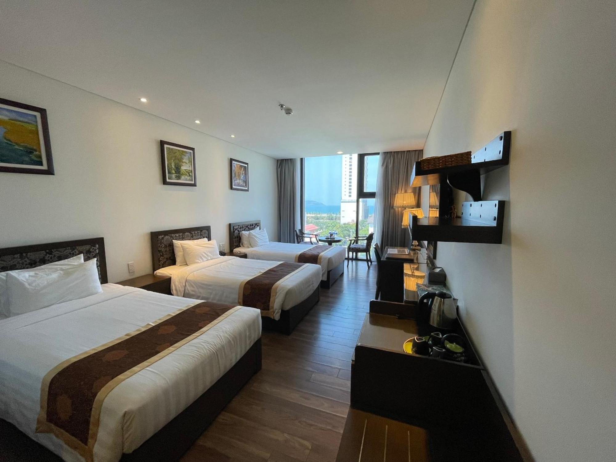 Danaciti Hotel Дананг Екстериор снимка