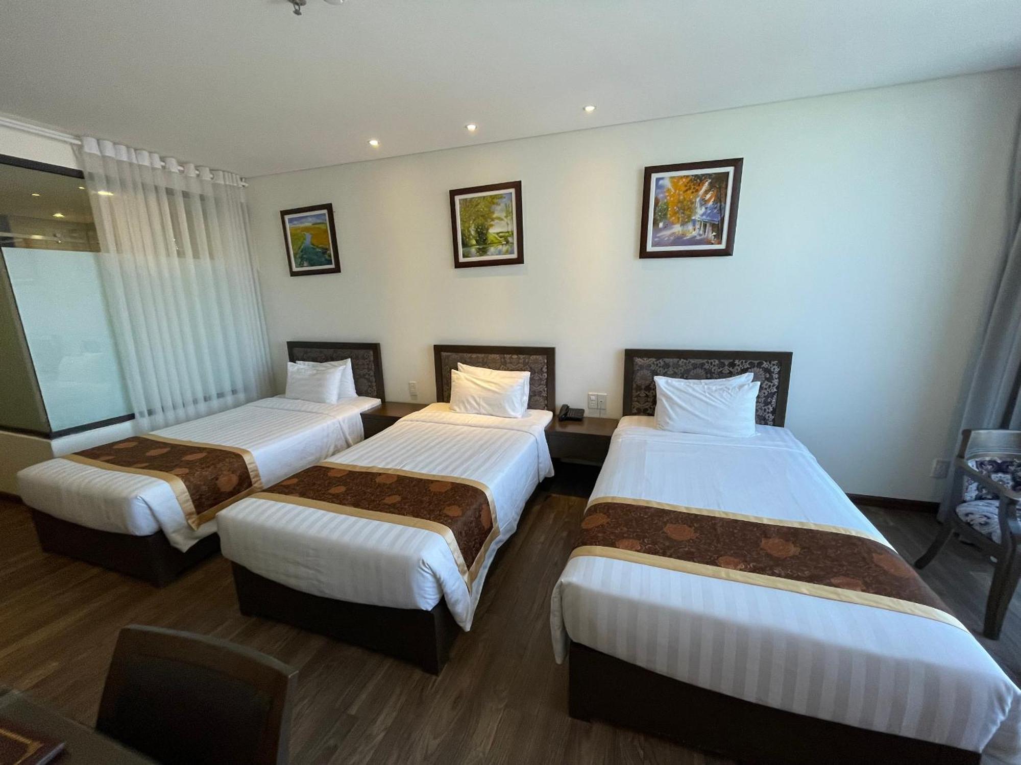 Danaciti Hotel Дананг Екстериор снимка